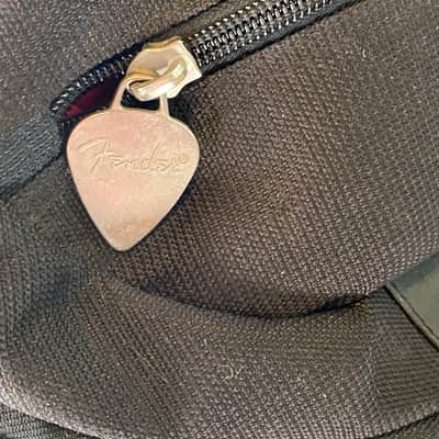 Fender Wheeled Suitcase - Bag with Detachable Gig Backpack image 3