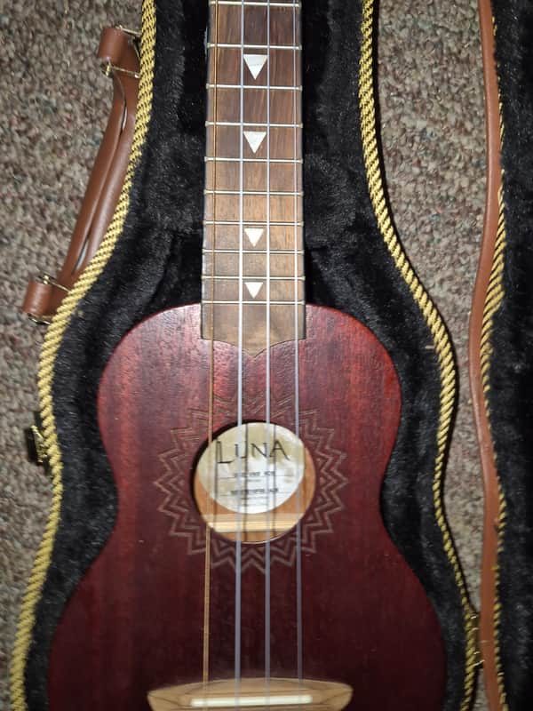 Luna Uke