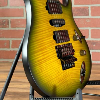 PRS SE Chleo Herman Li Signature Electric Guitar - Mantis Burst image 4