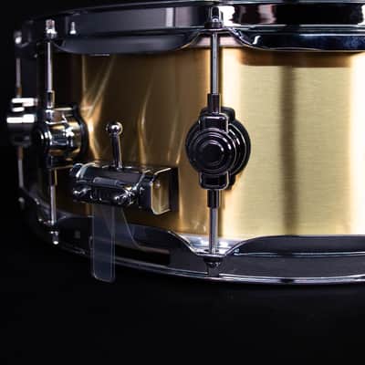 DW 14" x 5.5" Performance Series Thin Brass Snare image 4