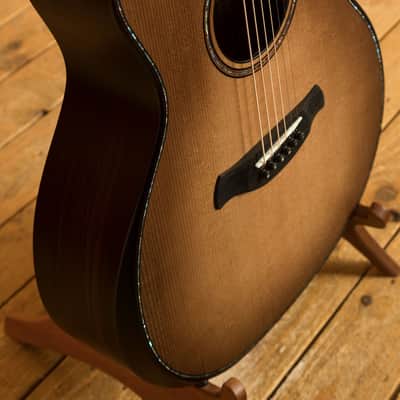 Taylor 900 Series | Builder's Edition 914ce - Wild Honey Burst  2024 image 6