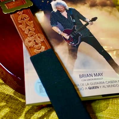 Righton Straps  Super Pack Brian May Book & Legend BM Bohemian Strap Leather image 12
