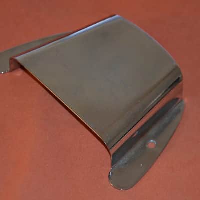 Fender real vintage 1952 Precision bass bridge cover image 4