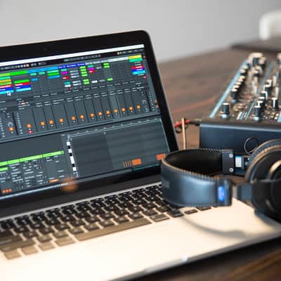 Ableton Live 9 Standard + iZotope Ozone 7 Elements image 4