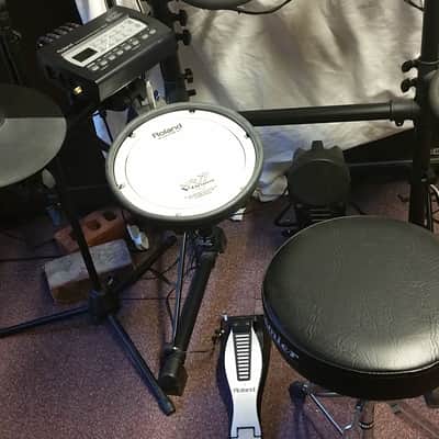 Roland TD-3 electronic drum set with sticks and stool (New price £650) image 7