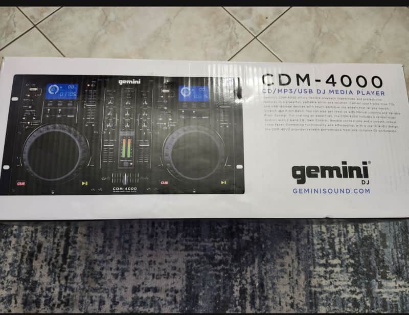 Gemini CDM-4000 MP3/CD/USB Dual DJ Media Player with Mixer 2010s - Black image 1