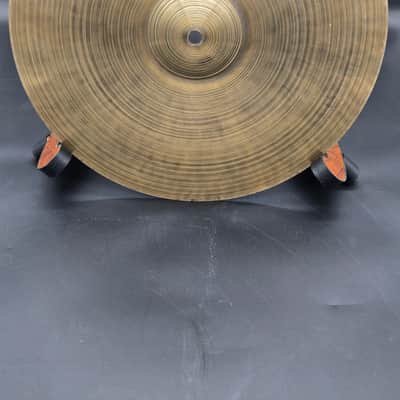 Cymbal and Gong Holy Grail 14" Hi Hats - Unlathed image 2