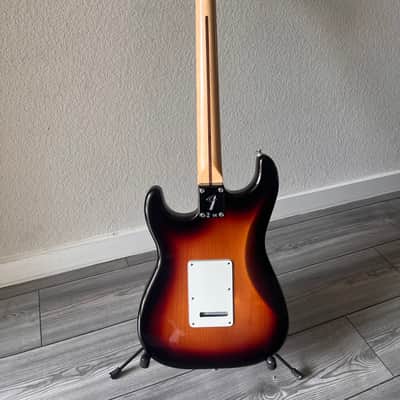 2021 Fender Player Stratocaster with Maple Fretboard - 3-Color Sunburst image 3