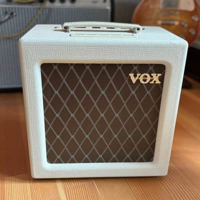 LIKE NEW - Vox AC4TV Tube Guitar Amp - Compact 4W Class A All-Tube Combo Amplifier image 2