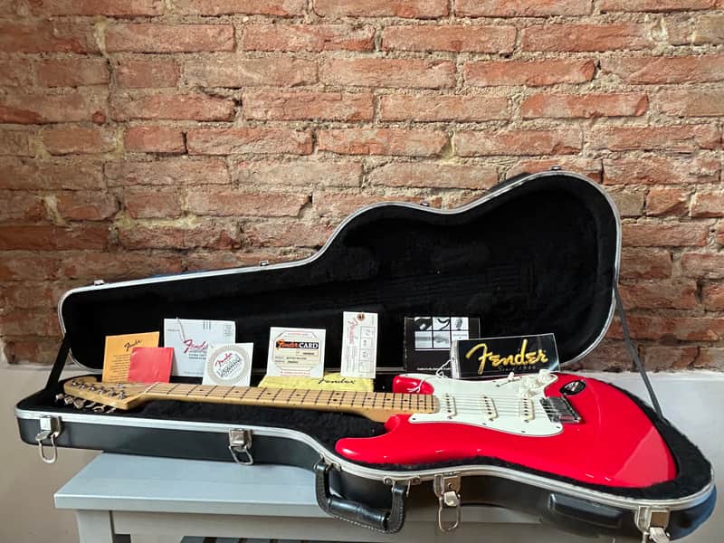 Fender American Standard Stratocaster with maple fretboard 2000 Hot rod red image 1