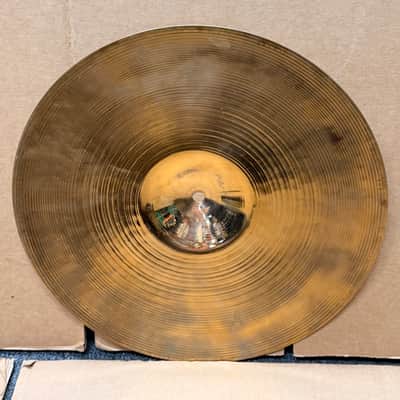 Zildjian Avedis 14" Hi-Hat Cymbals (Pair) – Traditional Finish – Used B-Stock image 7