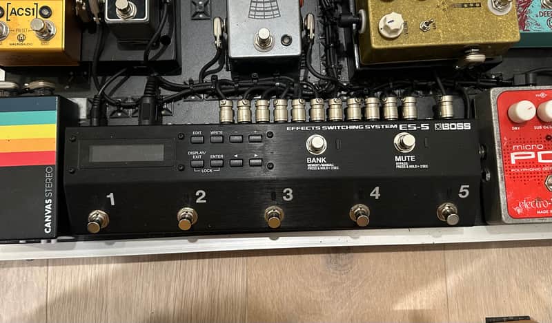Boss ES-5 Effects Switching System
