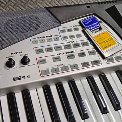 Roland E-50 - 61-Key Music Workstation + Memory Flash card ✅USB Upgrade✅ Keyboard image 9