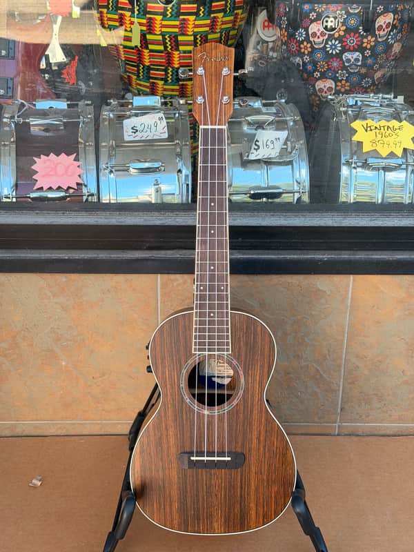 Fender California Coast Ukulele Rincon With Electronics image 1