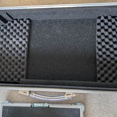 Line 6 Helix LT 2017 - Present - Black + Swan Flight Case imagen 5