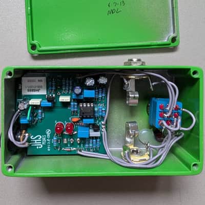 JHS 808 2013 - Green image 7