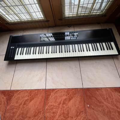 Native Instruments Komplete Kontrol S49 MK2 NI 25 Retrospective