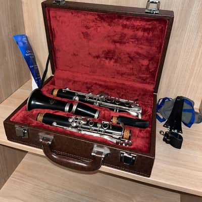 Buffet Crampon E11 Intermediate Bb Clarinet - Black image 1