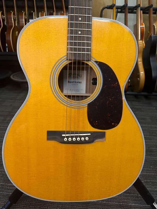 Martin 000-13e 2026 - Retro Walnut
