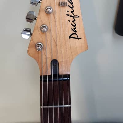 Yamaha PAC012 Pacifica HSS w/setup electric guitar 2002 made in Taiwan image 4