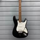 Squier Strat  2002 - Black