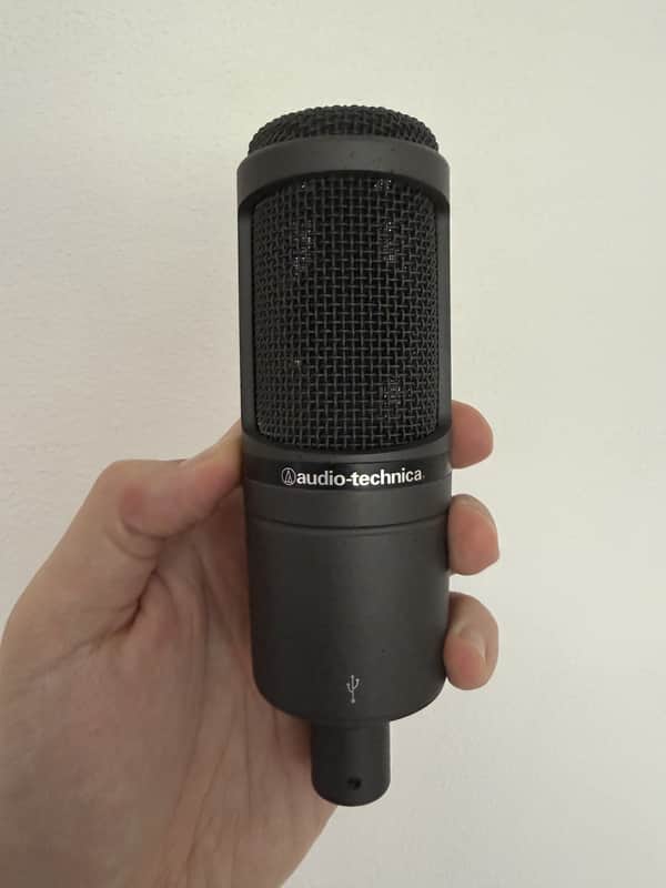 Audio-Technica AT2020 Large Diaphragm Cardioid Condenser Microphone 2010s - Black image 1