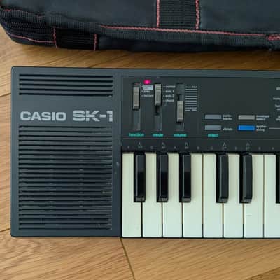 Casio SK-1 32-Key Sampling Keyboard w/bag image 8