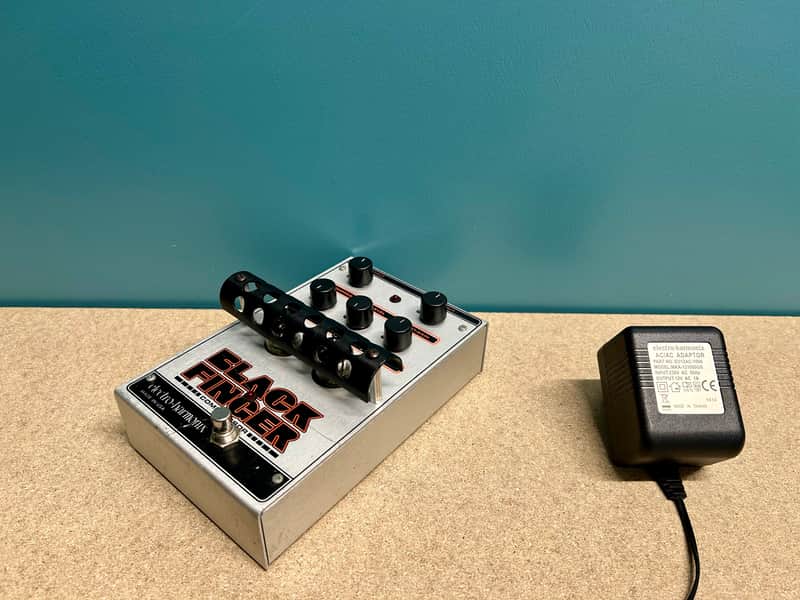 Electro-Harmonix Black Finger Optical Tube Compressor image 1