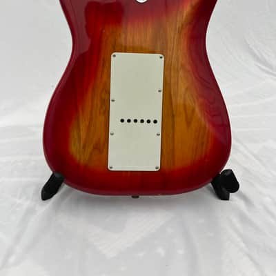 Vintage 1979 Fender Stratocaster with Maple Fretboard Sienna Sunburst image 12