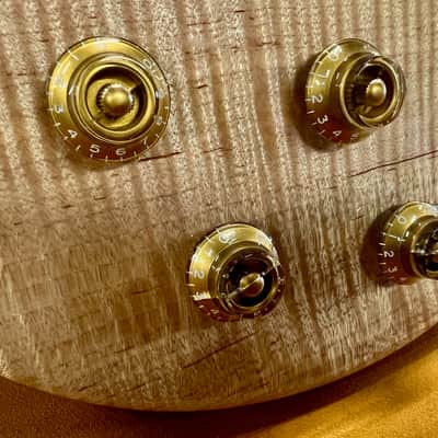 Gibson Les Paul Guitar of the Month 2008 - Antique Natural image 10