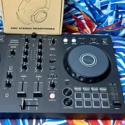 Pioneer DDJ-FLX4 2-Channel DJ Controller +Riwbox ANC Headphones image 2