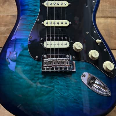 2022 Fender Limited Edition HSS Strat Plus Top Blue Burst w/case image 2