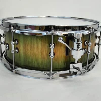 HHG drums 14x5.5 White Oak Stave snare drum, Natural to Green Burst image 9
