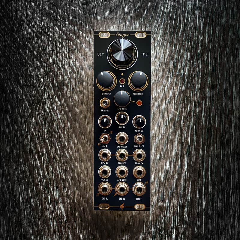 Singer   Full Featured 2399 Analog Delay image 1