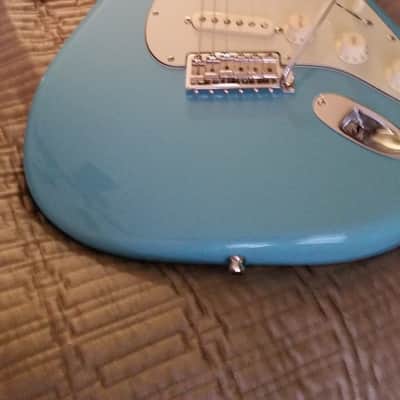 Fender FSR American Vintage '62 Stratocaster 2011 Tropical Turquoise image 4