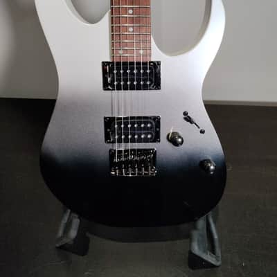 Ibanez RG421PFM RG Electric Guitar - Pearl Black Fade Metallic image 5