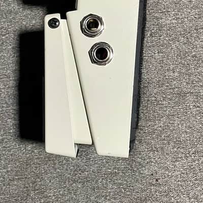 Boss NS-2 Noise Suppressor (Silver Label) 1989 - Present - White image 3