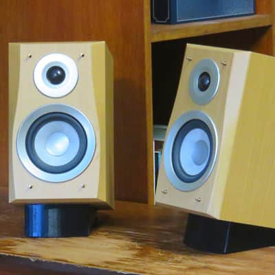 DENON USC-M30 Bookshelf 2-Way 100 Watt Speakers image 5