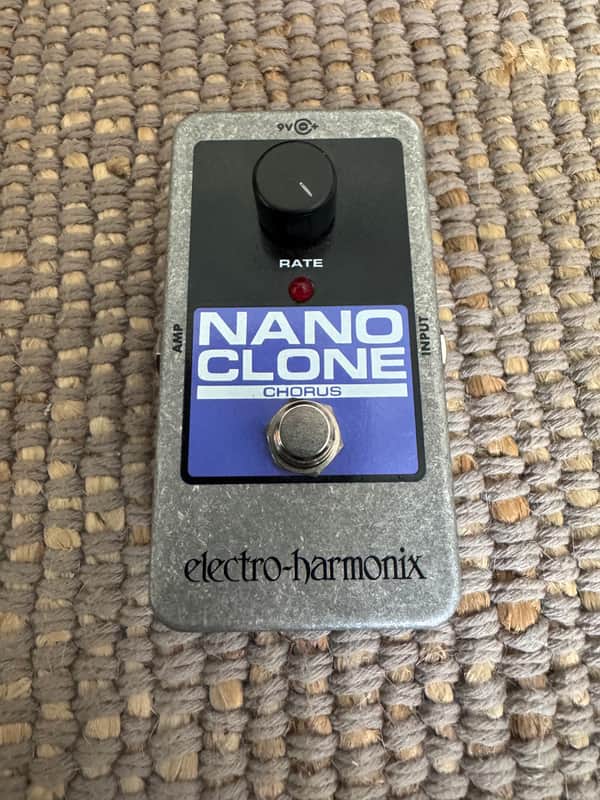 Electro-Harmonix Nano Clone Analog Chorus 2006 - Present - Purple / Black imagen 1