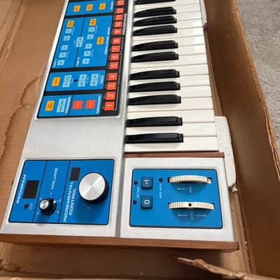 Moog Source Monophonic Analog Synthesizer with Patch Memory 1981 - 1985 - Serviced with Original Box and Manual image 17