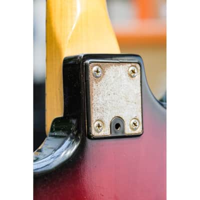 1984 Peavey T-15 sunburst image 8