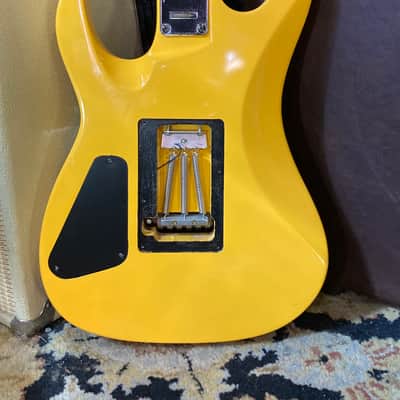 B.C. Rich Gunslinger Retro 2008 - Yellow image 4