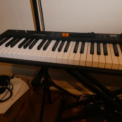 Studiologic Numa Compact 2x 88-Key Semi-Weighted Piano 2018 - Black image 13
