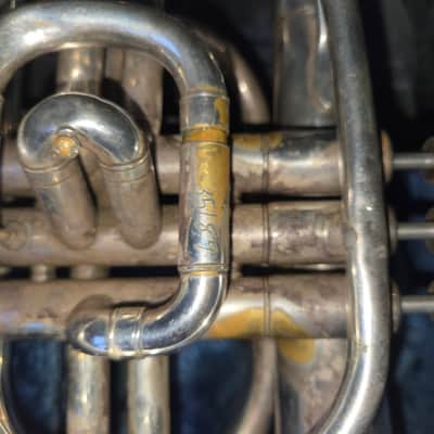 YAMAHA YMP-202M marching mellophone, VGood playing condition image 8