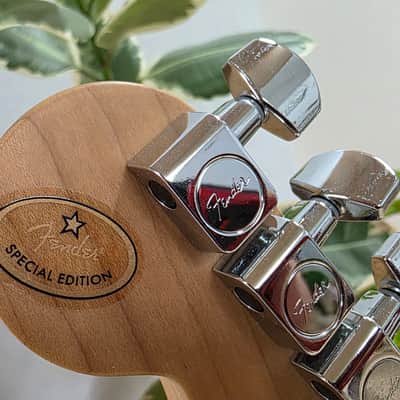 Fender Player Stratocaster Custom Shop Fat 50s BRAND NEW! FSR Limited Special Edition 3 Tone Sunburst Roasted Maple Neck American USA Custom Shop Pickups SSS Strat image 2