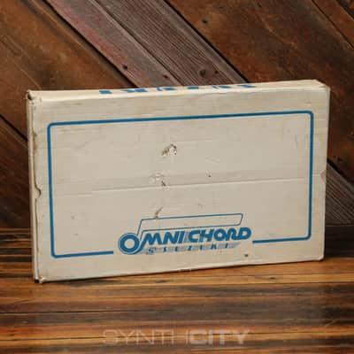 Suzuki OM-27 Omnichord 1981 - Ivory image 2