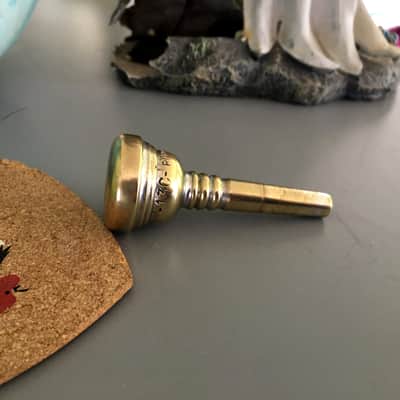 GOLD PLATED VINTAGE RUDY MUCK CUSHION 13C RIM CORNET MOUTHPIECE MID 1950'S VERY GOOD SHAPE ORIG FIN 90% APROX. image 3