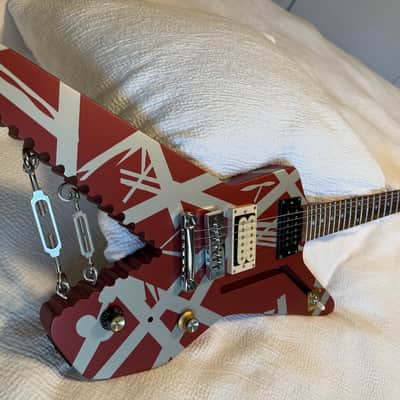 EVH Striped Series Shark with Wolfgang Humbuckers 2019 - 2024 - Burgundy/Silver Stripes image 5
