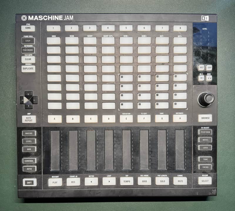 Native Instruments MASCHINE JAM Production & Sequencing Controller