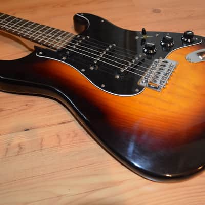 Wooster Custom Guitars S-style Double Cut 2017 Sunburst image 3